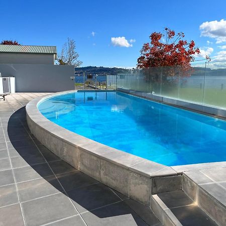Waimahana Apartments Taupo Bagian luar foto