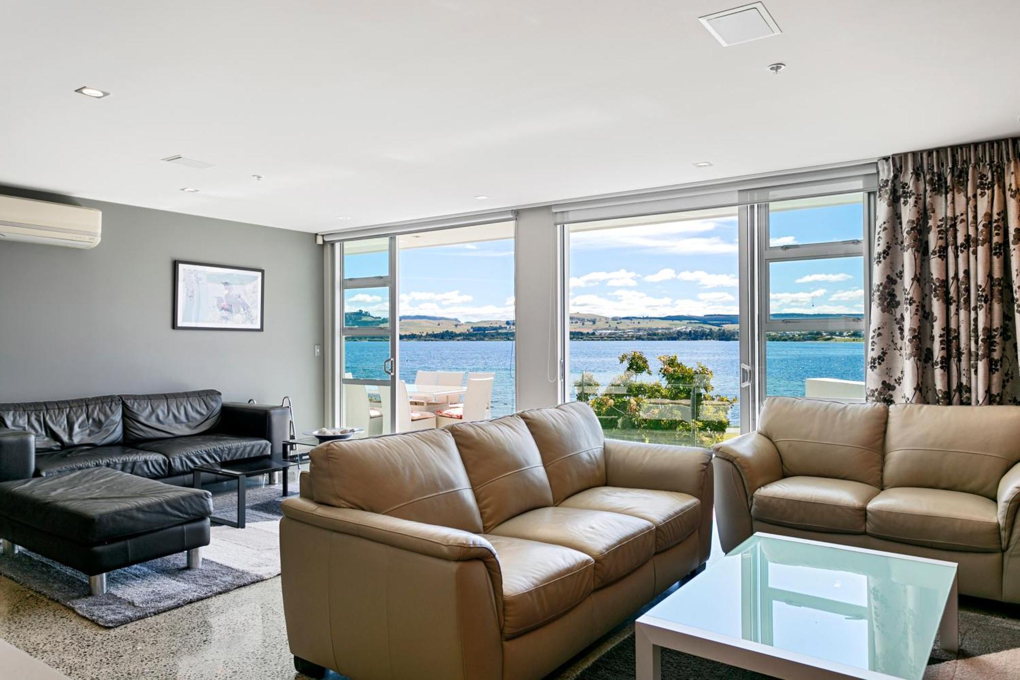 Waimahana Apartments Taupo Bagian luar foto