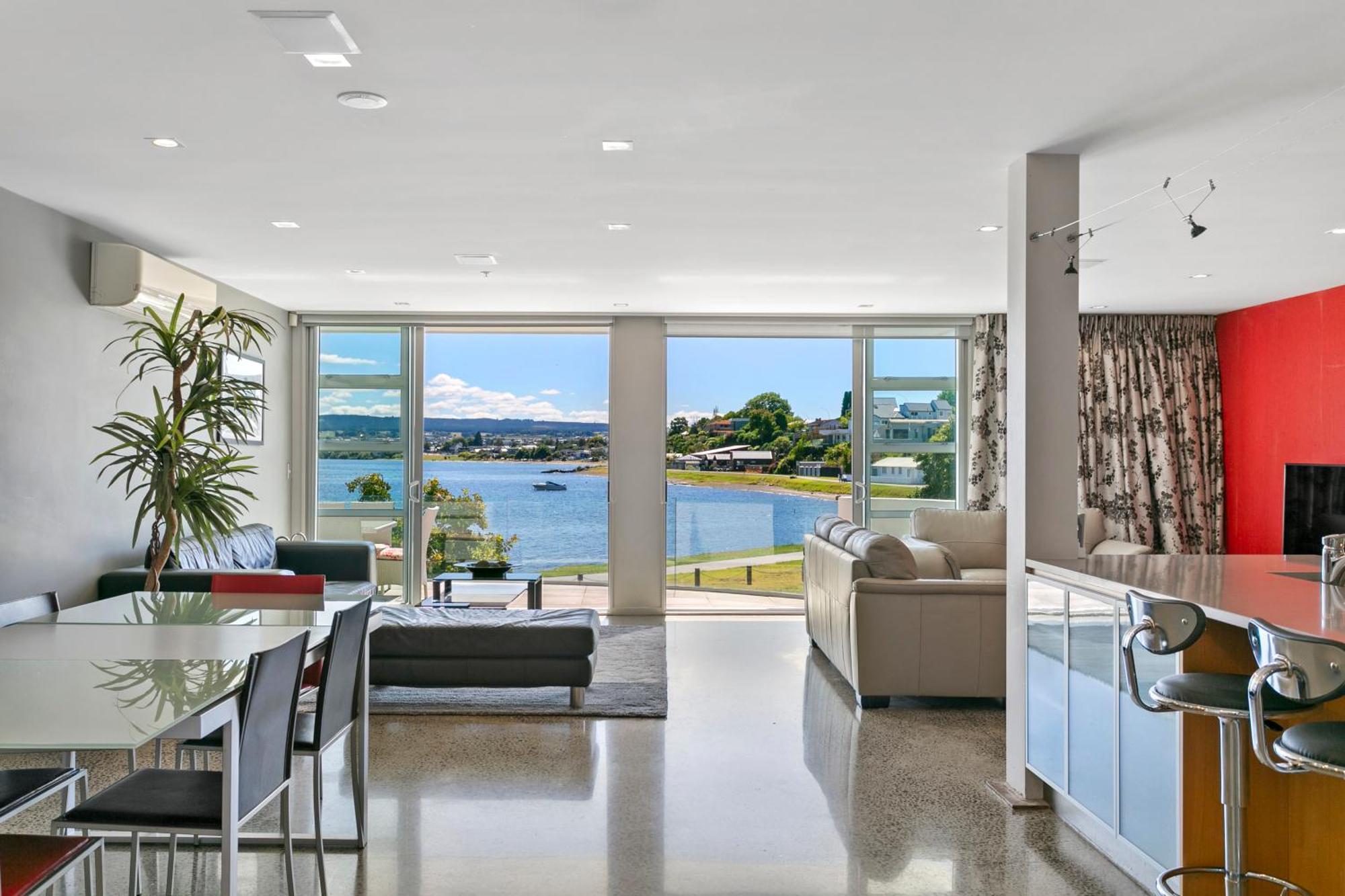 Waimahana Apartments Taupo Bagian luar foto