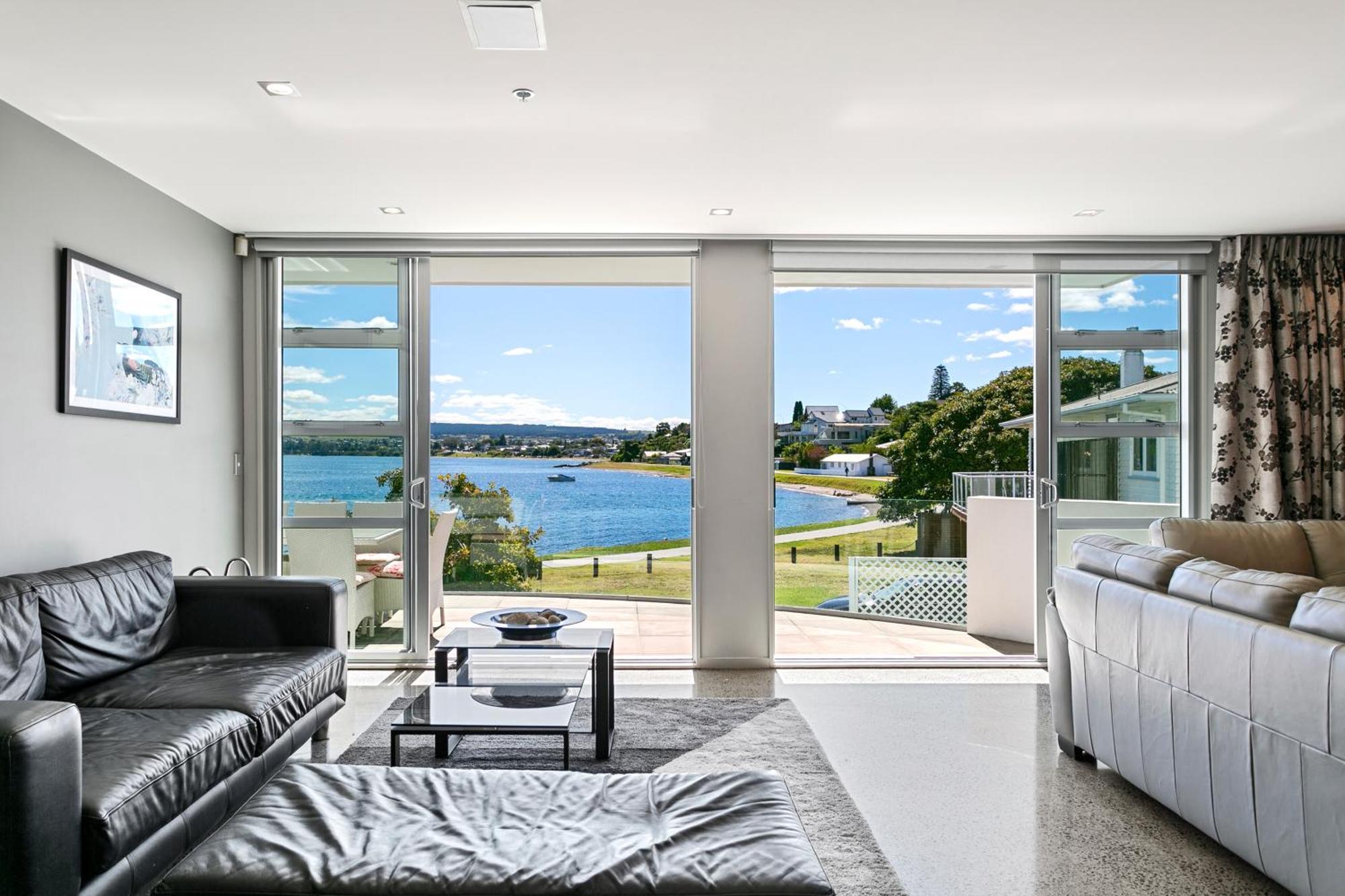 Waimahana Apartments Taupo Bagian luar foto